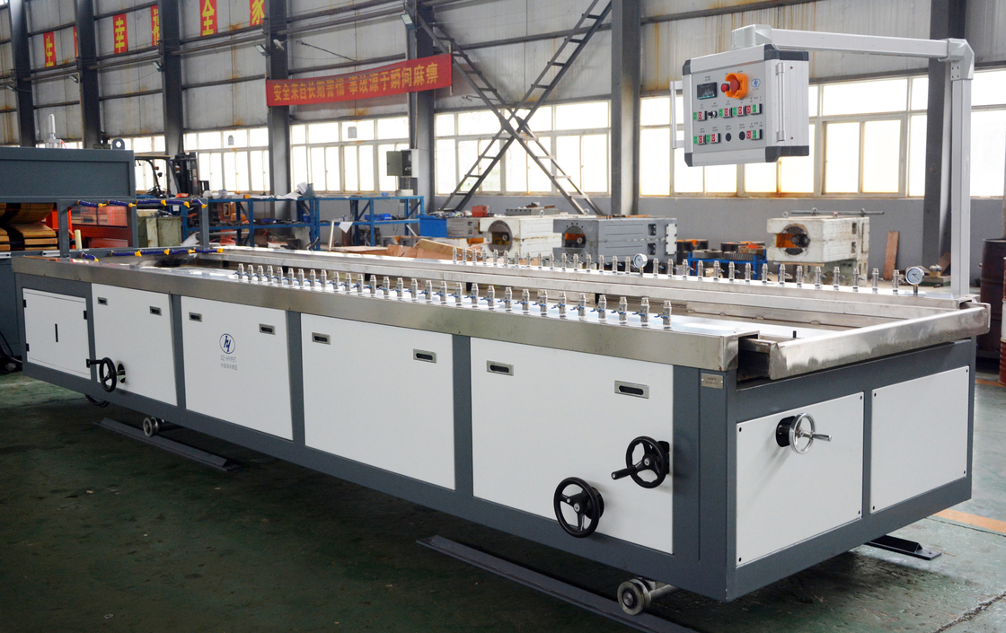 2200 / 2600mm PP полые сетки доски Machine 150kw Сила PP полые доски экструзионная линия